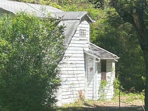 2nd image of 3058 Alta Rd
