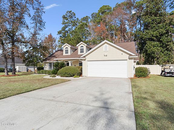 3rd image of 157 Country Walk Cir
