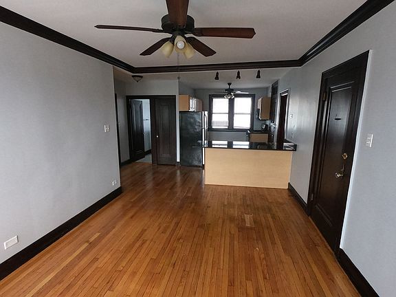 5th image of 4952-56 W Roscoe St #4954-1