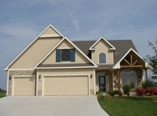 6208 Berando Ct, Lawrence, KS 66049