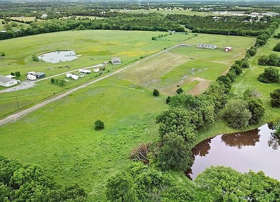 3rd image of 500 County Road 4602
