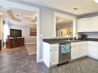 221 Coopers Farm Rd, Centerton, AR 72719