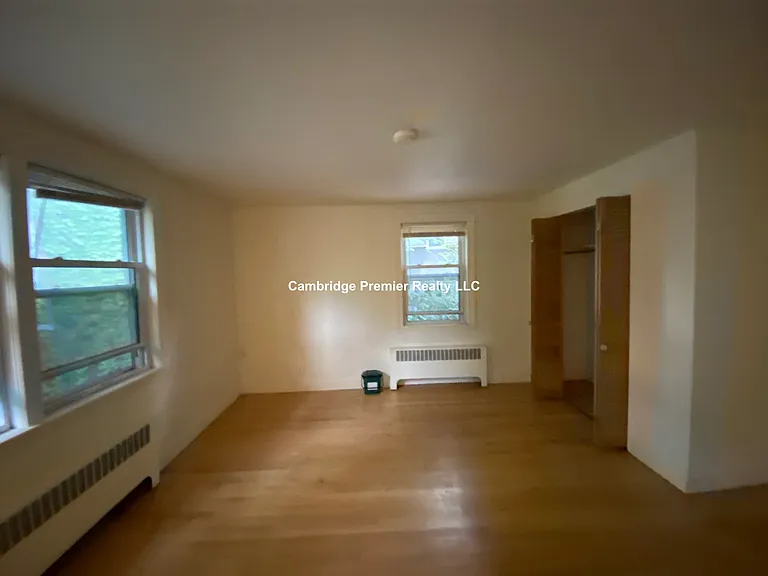 48 Kirkland St #4 — Photo 14
