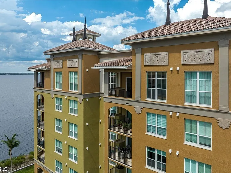 2825 Palm Beach Blvd #703 — Photo 36