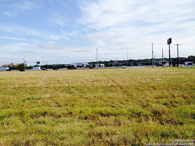 1st image of 782 Utopia Ln