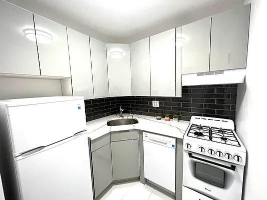 Rented by Direct Properties New York | media 51