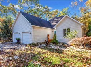 34 Raynor Rd, Ridge, NY 11961