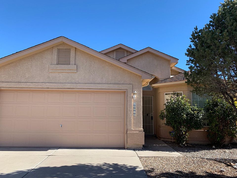 2nd image of 10212 Calle Dichoso Ct NW