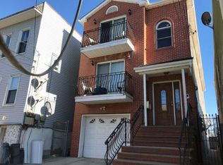 261 N 10th St, Newark, NJ 07107
