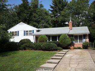 7902 Foote Ln, Springfield, VA 22151