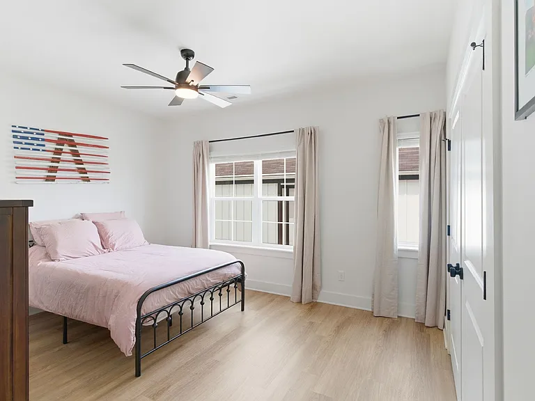 700 N Dupont Ave #311 — Photo 21