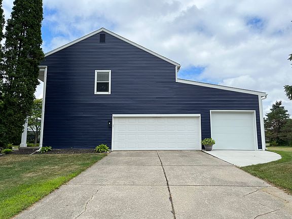 3rd image of 1919 Flemington Dr