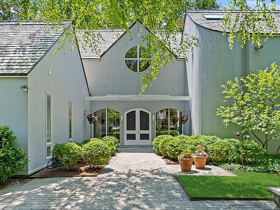 2nd image of 1101 Havenwood Ln