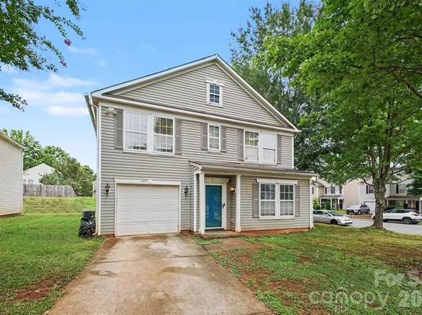 8602 Panglemont Dr, Charlotte, NC 28269