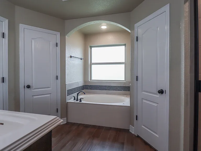 8107 Preston Hollow Dr — Photo 25