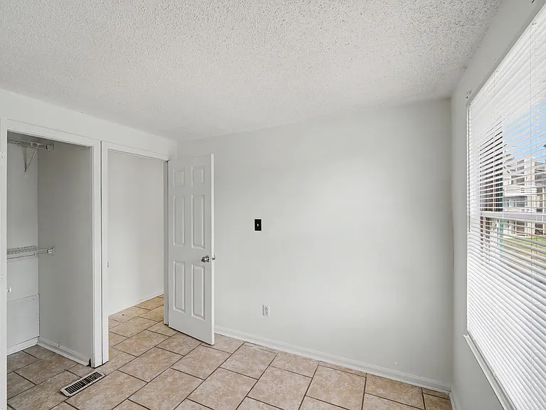 9626 Vinca Cir #D — Photo 16