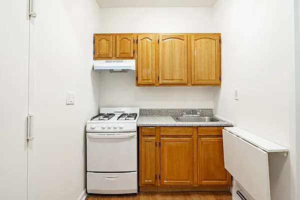 Rented by MySpaceNYC | media 24