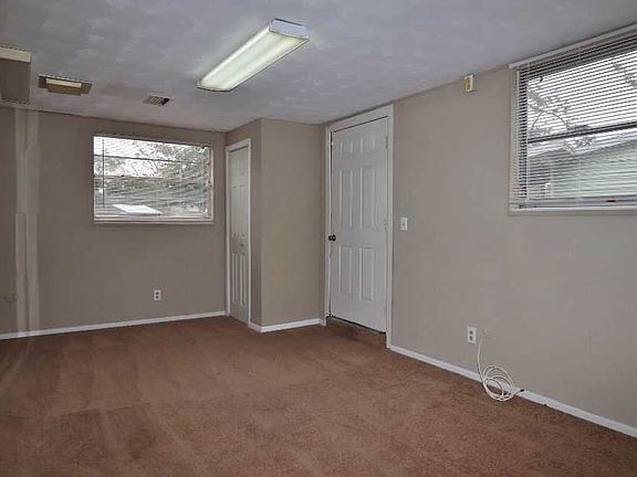 3rd image of 2204 Eudine Dr W