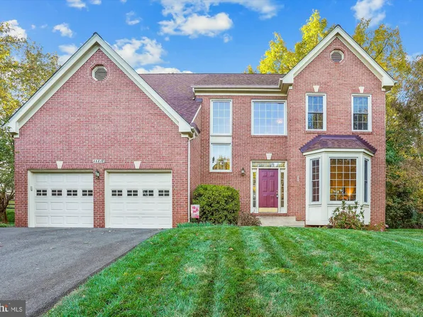 46878 Blackberry Ct, Sterling, VA 20164