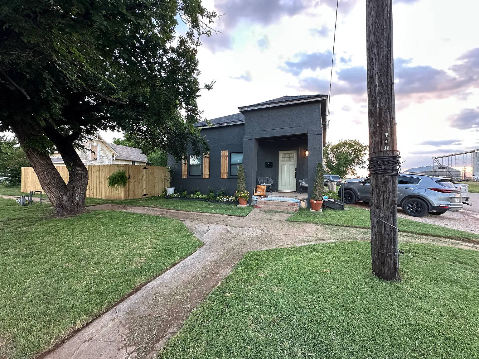 2 bed, 900 sqft, $1,500 — Photo 2