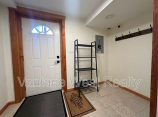 600 Hollydell Rd #2, Kelowna, BC V1X 1L3