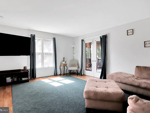 5th image of 615 Picadilly Dr
