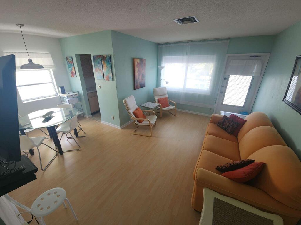 3232 CANAL Drive #20, photo 2