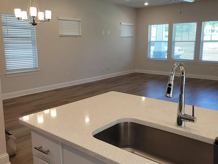 221 River Rd — Photo 6