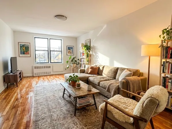 2475 East 11th Street image 1 of 9