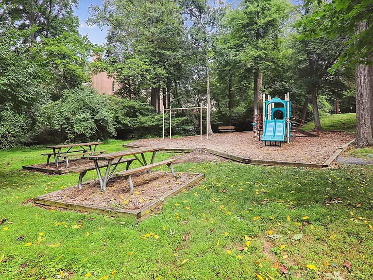 5702 Brewer House Cir #T3-12 — Photo 31