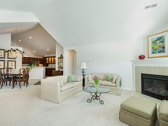 5th image of 210 Jamie Lynn Cir