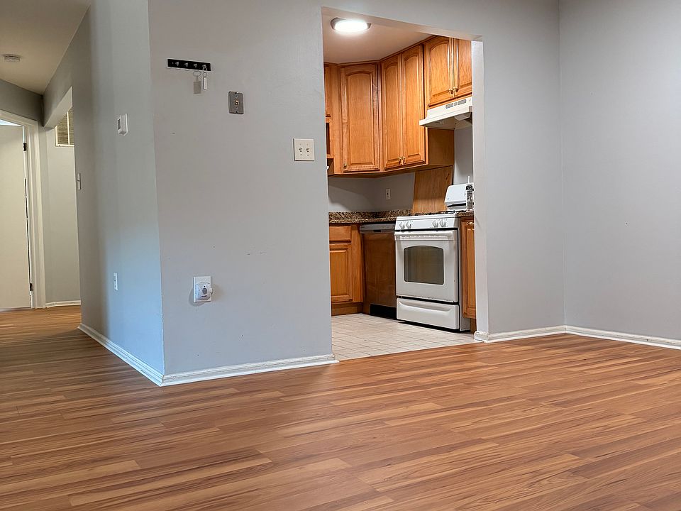 1st image of 115 Orlando St Unit 115