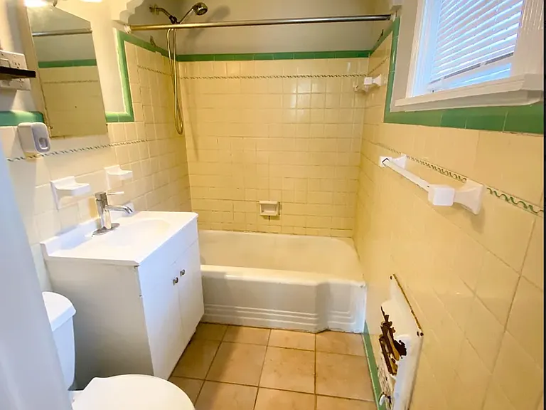 115 E 55th St #2 — Photo 8