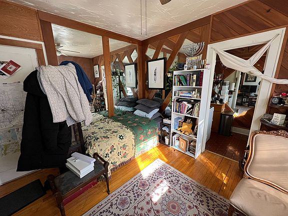 2nd image of 1905 Stevens Ave APT 305