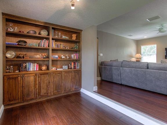 5th image of 1311 Saint Andrews Dr