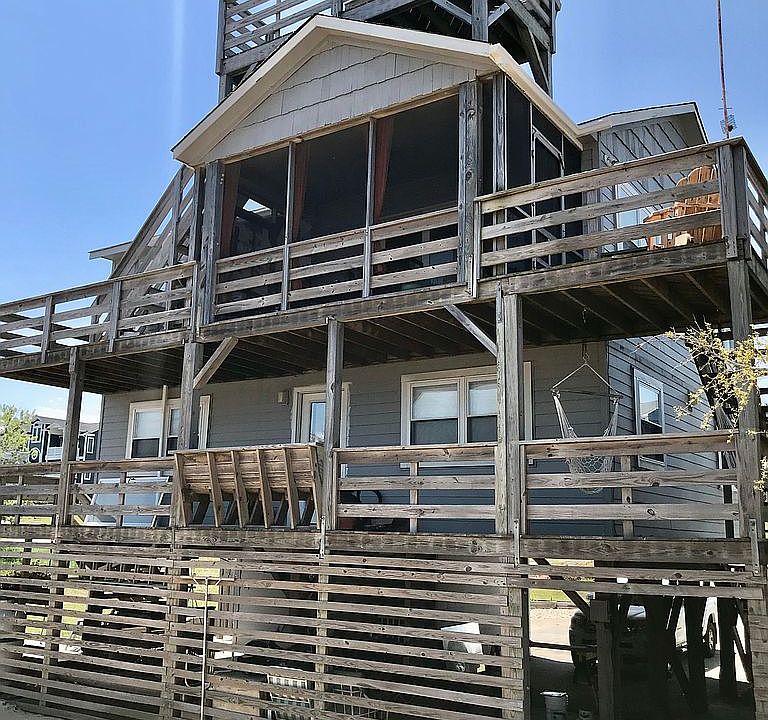 Rear Exterior Facing Ocean