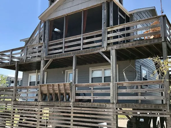 5119 Lunar Dr, Kitty Hawk, NC 27949