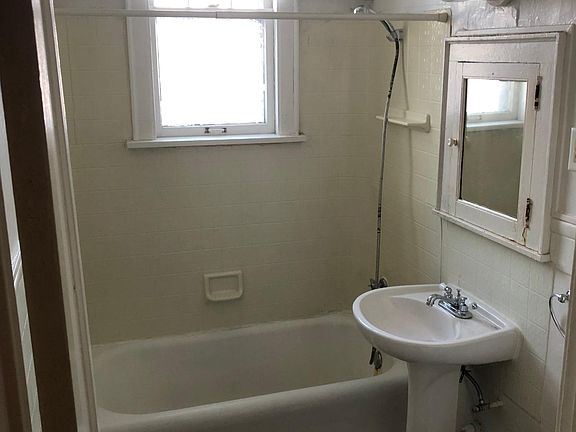 5th image of 234 Mississippi River Blvd N APT 100