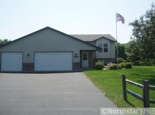7870 Baylor St, Wyoming, MN 55092