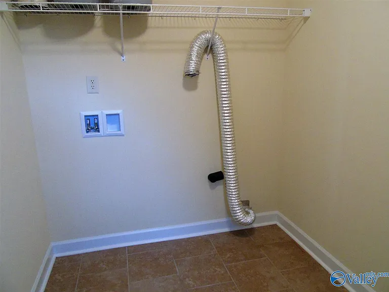 5157 Maysville Rd #D — Photo 6