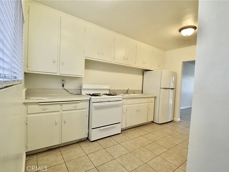 5147 Canoga St — Photo 8