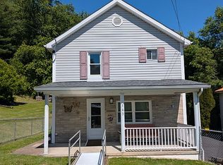 163 3rd St, Vintondale, PA 15961