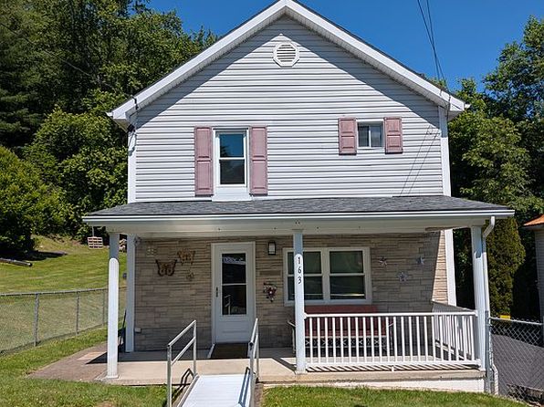 163 3rd St