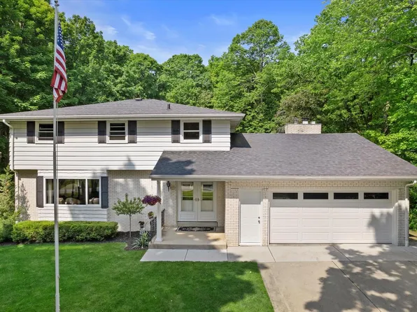 8133 South 20th STREET, Oak Creek, WI 53154