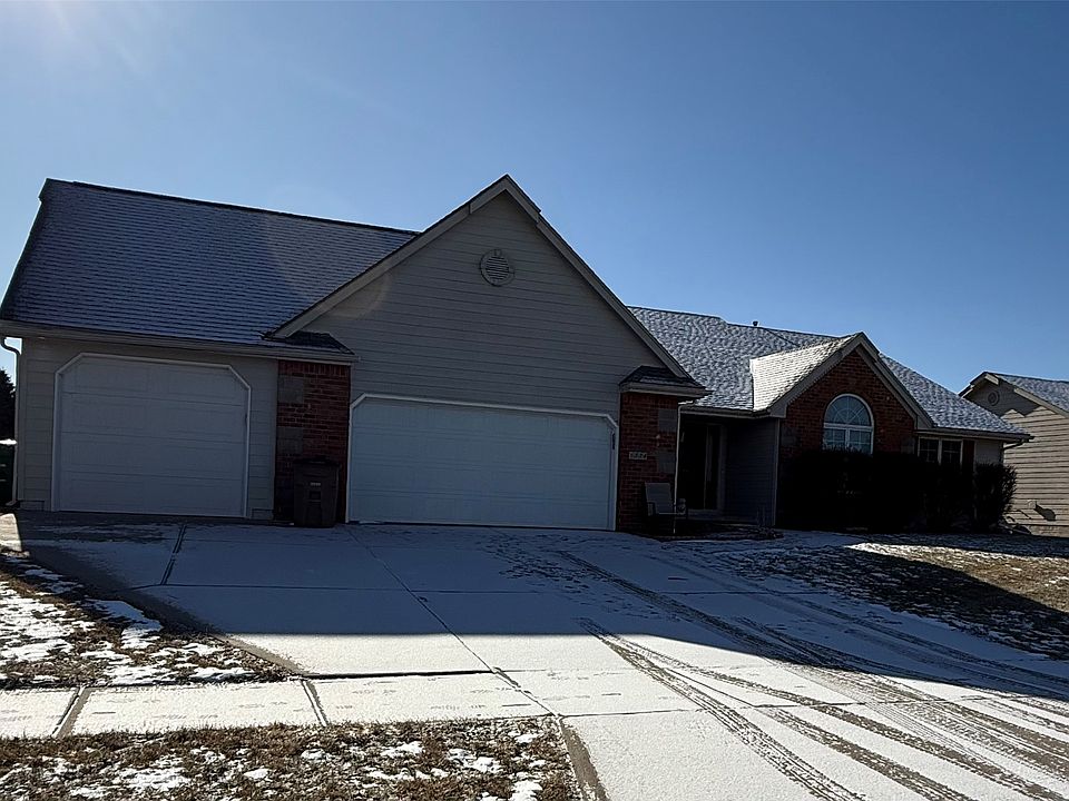 1st image of 1334 Lake Shore Dr SE