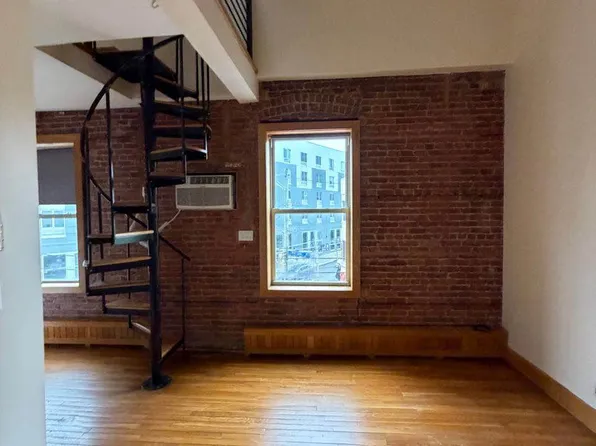 477 Saint Mark's Place image 1 of 9