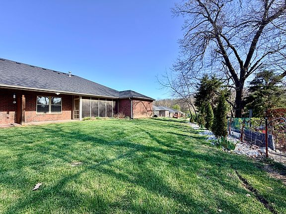 2nd image of 1207 Raymond Ct