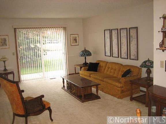 3rd image of 2077 N Park Drive