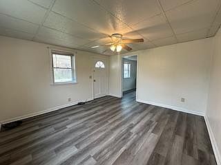 3rd image of 10 Law St