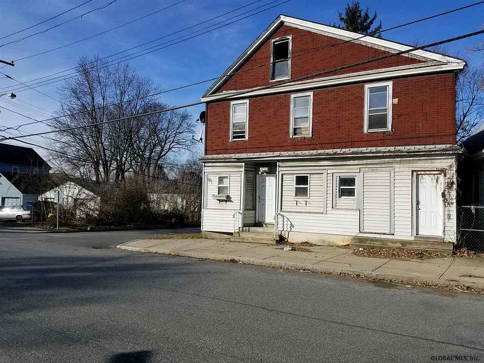2nd image of 1851 FOSTER Avenue